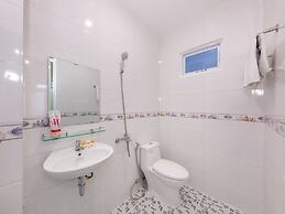 OYO 898 Phuong Thao Hotel