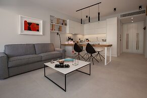 Acropolis Golden Suites by GHH