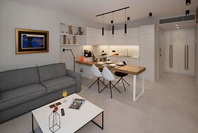 Acropolis Golden Suites by GHH