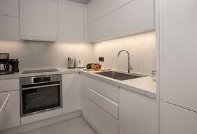 Acropolis Golden Suites by GHH