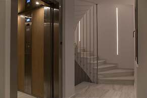 Acropolis Golden Suites by GHH