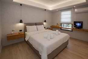 Acropolis Golden Suites by GHH