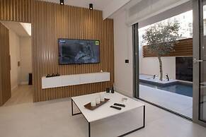Acropolis Golden Suites by GHH