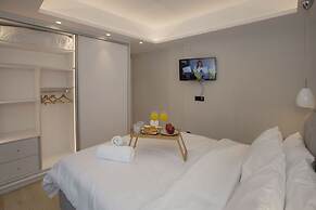 Acropolis Golden Suites by GHH