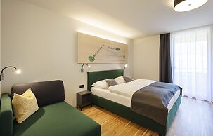 JUFA Hotel Laterns - Klangholzhus