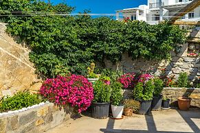 Oniropetra Apartaments