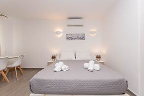 Oniropetra Apartaments