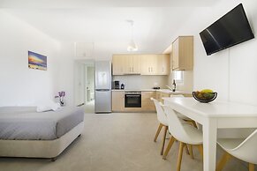 Oniropetra Apartaments