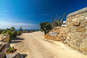 Oniropetra Apartaments