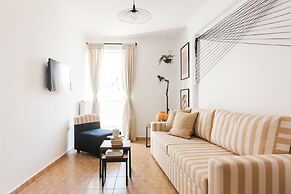 Nephiria's Boho House with Acropolis View