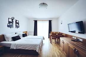 Pohorje Village Wellbeing Resort – Wellness & Spa Hotel Bolfenk