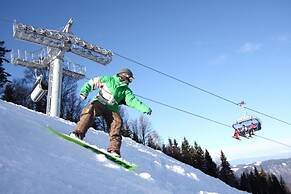 Pohorje Village Wellbeing Resort – Wellness & Spa Hotel Bolfenk