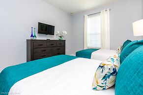 Gorgeous Vista Cay Condo, Next to Resort Clubhouse