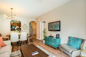 Gorgeous Vista Cay Condo, Next to Resort Clubhouse