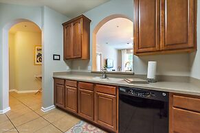 Gorgeous Vista Cay Condo, Next to Resort Clubhouse