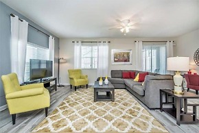 Stunning Lakeview Townhome w/ Private Pool!