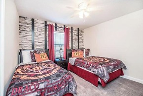 Stunning Lakeview Townhome w/ Private Pool!