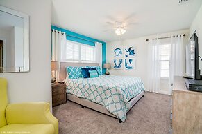 Stunning Lakeview Townhome w/ Private Pool!