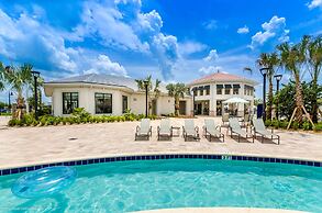 Stunning Lakeview Townhome w/ Private Pool!