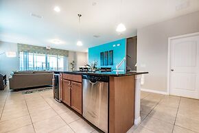 Pool Home, 11 mi to Disney! Free Water Park