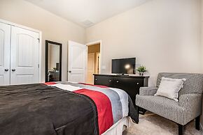 Pool Home, 11 mi to Disney! Free Water Park