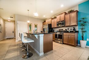 Pool Home, 11 mi to Disney! Free Water Park