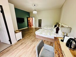 Little Forest Garden Retreat Guesthouse