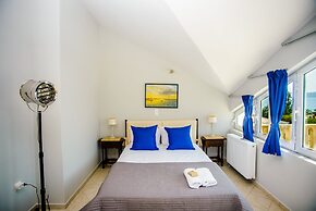 Xenia Ionis Luxury Concept Apartments