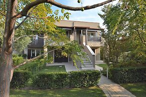 Apartment Berengario With Pool