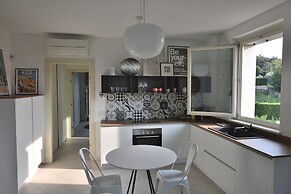 Apartment Berengario With Pool