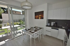 Apartment Terre Scaligere With Pool