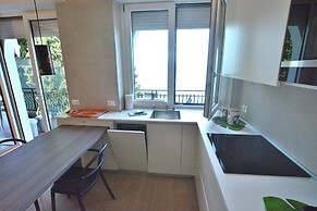 Leonardo Walsh Apartment With Lake View