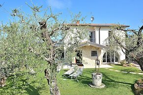 Villa Lisi With Pool