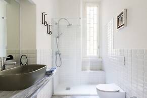 Macchi Master Guest apartment