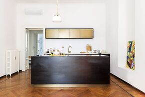 Macchi Master Guest apartment