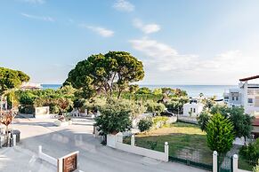 Cocooning Suites by Blue Carpet