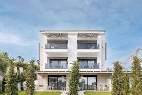 Cocooning Suites by Blue Carpet