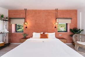 Cocooning Suites by Blue Carpet