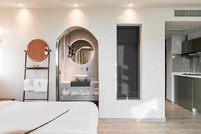 Cocooning Suites by Blue Carpet