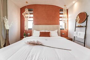 Cocooning Suites by Blue Carpet