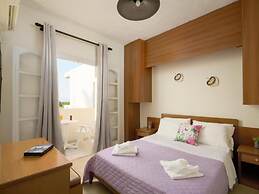 Divina Apartments  by Estia