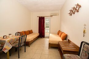 Divina Apartments  by Estia