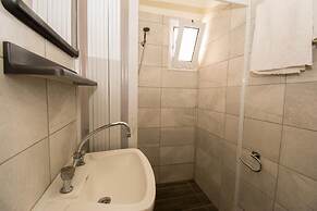 Divina Apartments  by Estia