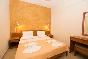 Divina Apartments  by Estia