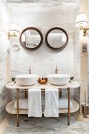 Iniala Harbour House