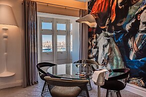 Iniala Harbour House