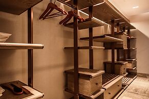 Iniala Harbour House