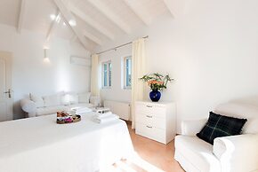 Villa Al'Azraa  by CorfuEscapes