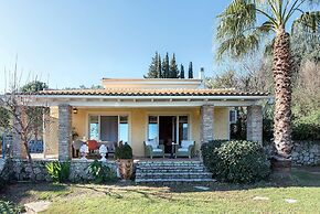 Villa Al'Azraa  by CorfuEscapes