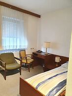 Hotel - Pension - Weller